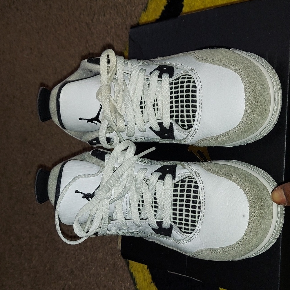 Jordan 4 Retro
